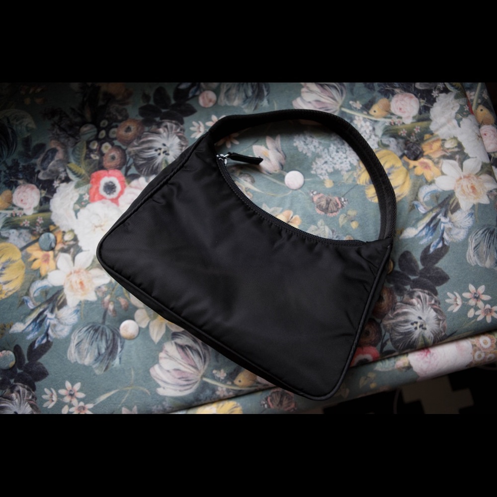 ‼️SOLD‼️AUTH PRADA TESSUTO NYLON MINI BAG! KENDALL - Picture 8 of 8